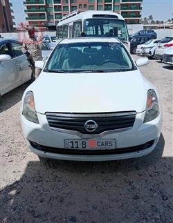 نيسان ألتيما